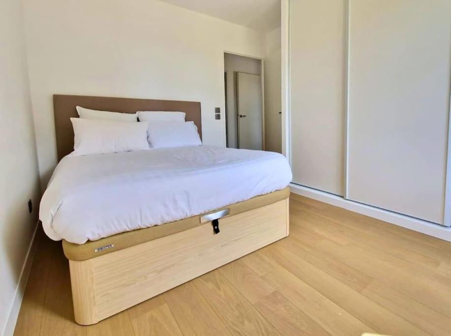 Sublime Appartement 4 Etoiles Neuf T3 Aputeaux 61M2 Proche La Defense, 10M2 De Terrasse Avec Magnifique Vue Eksteriør billede